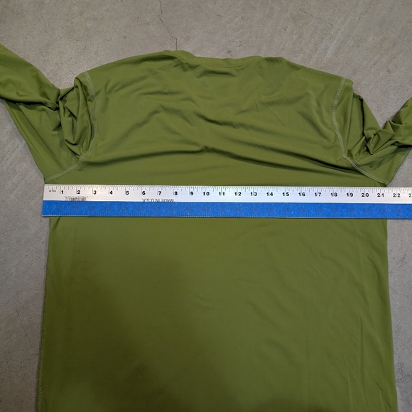Mountain Hardwear Mens M Green Stretch Long Sleeve Shirt Outdoor Thumb Holes - Picture 7 of 7